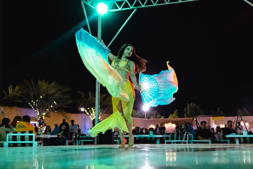 Platinum Desert Safari with  BBQ Dinner and Entertainment