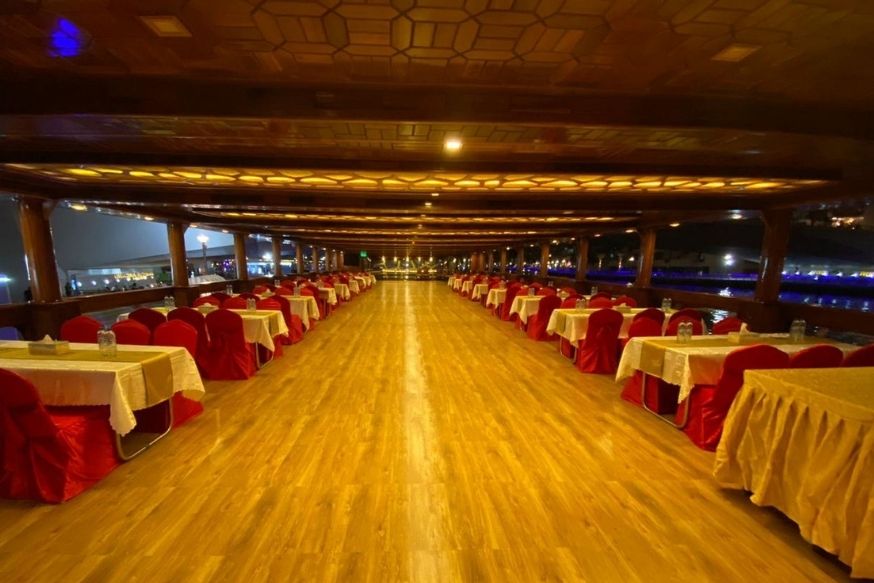 Ocean Empress Dhow Cruise
